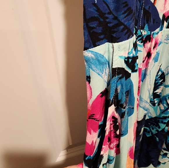 Express Summer Dress - Picture 3 of 6